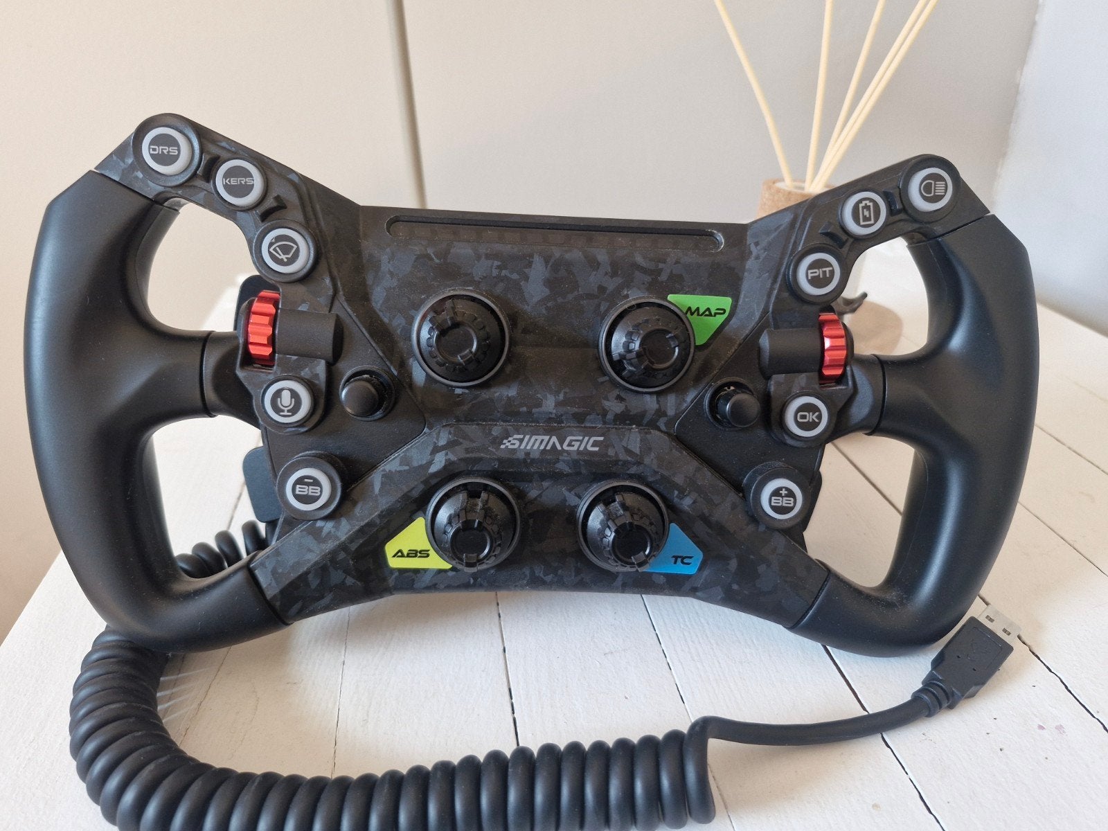 Simagic GT Neo racestuur met Maglink en USB kabel, Spelcomputers en Games, Racestuur, Verzenden, Overige merken, Zo goed als nieuw