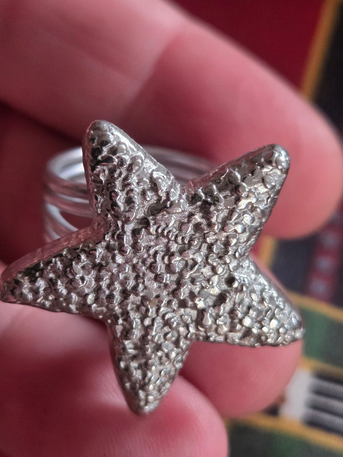 Zilverkleurige ring met ster, maat 17, Overige materialen, Nieuw, Ophalen of Verzenden, 17 tot 18