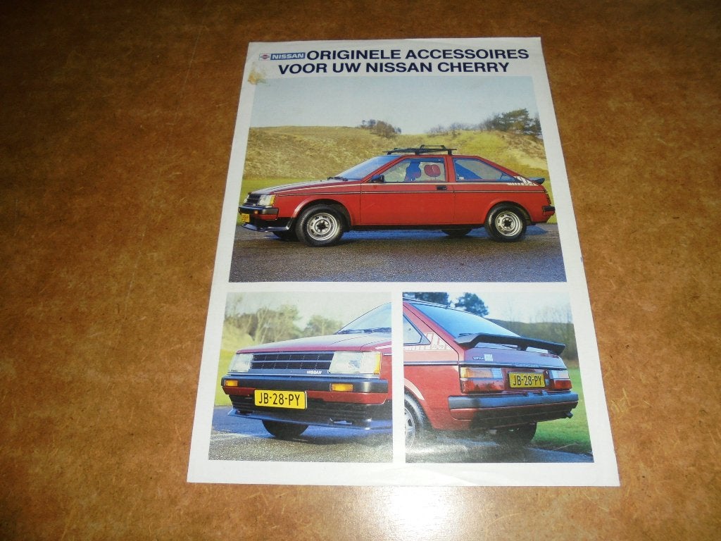 leaflet Nissan Cherry accessoires, Ophalen of Verzenden, Gelezen, Nissan
