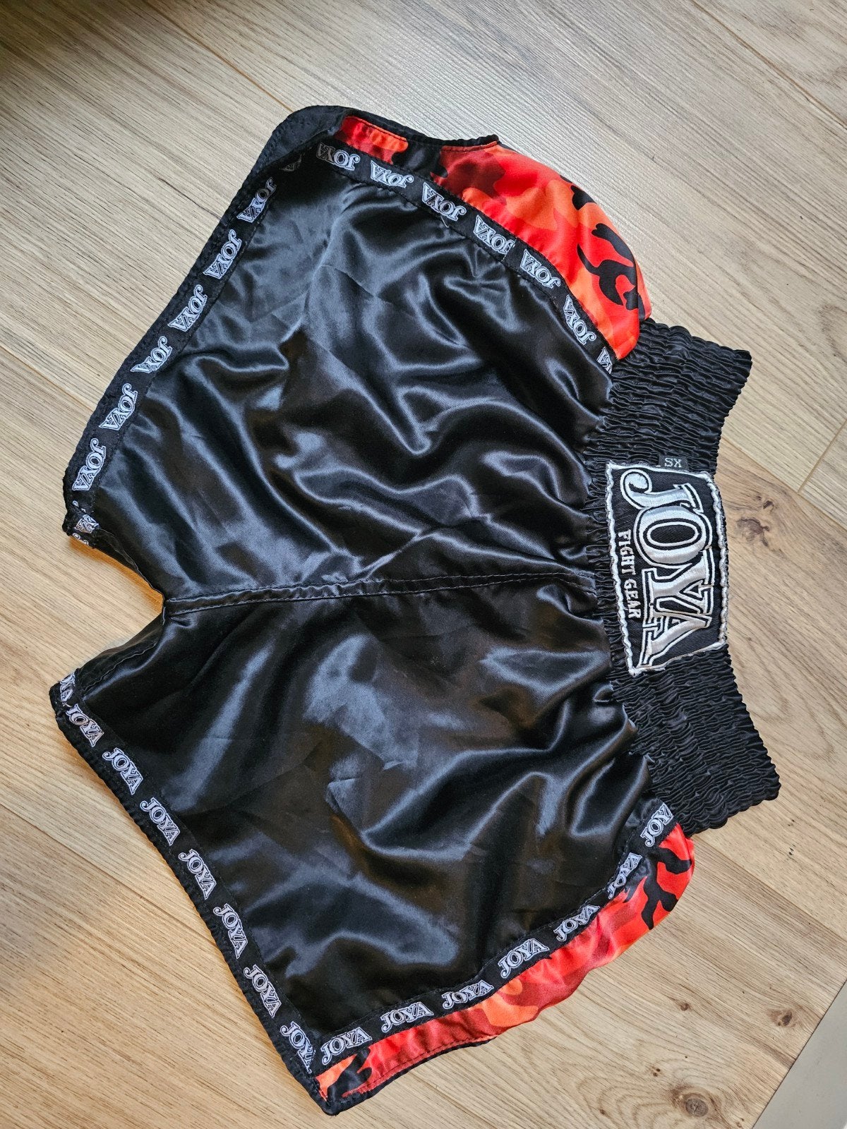 Joya Fight Gear Muay Thai kickboks broekje - Zwart/Rood, Overige, Maat XS of kleiner, Ophalen of Verzenden, Zo goed als nieuw