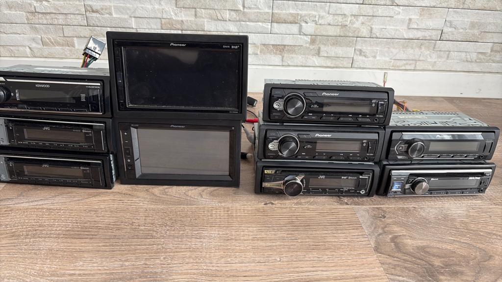 Groot partij radios met Bluetooth en DAB+, Ophalen of Verzenden