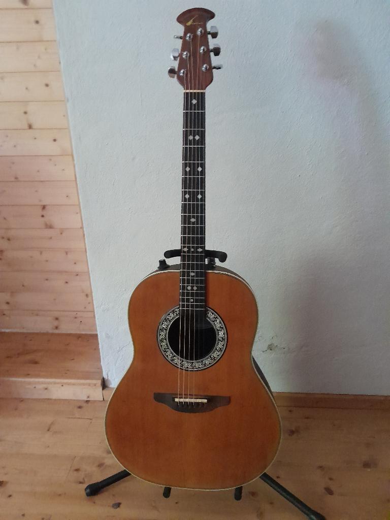 Ovation 1612  Roundback 80’s made in USA in Hardcase, Muziek en Instrumenten, Snaarinstrumenten | Gitaren | Akoestisch, Ophalen of Verzenden