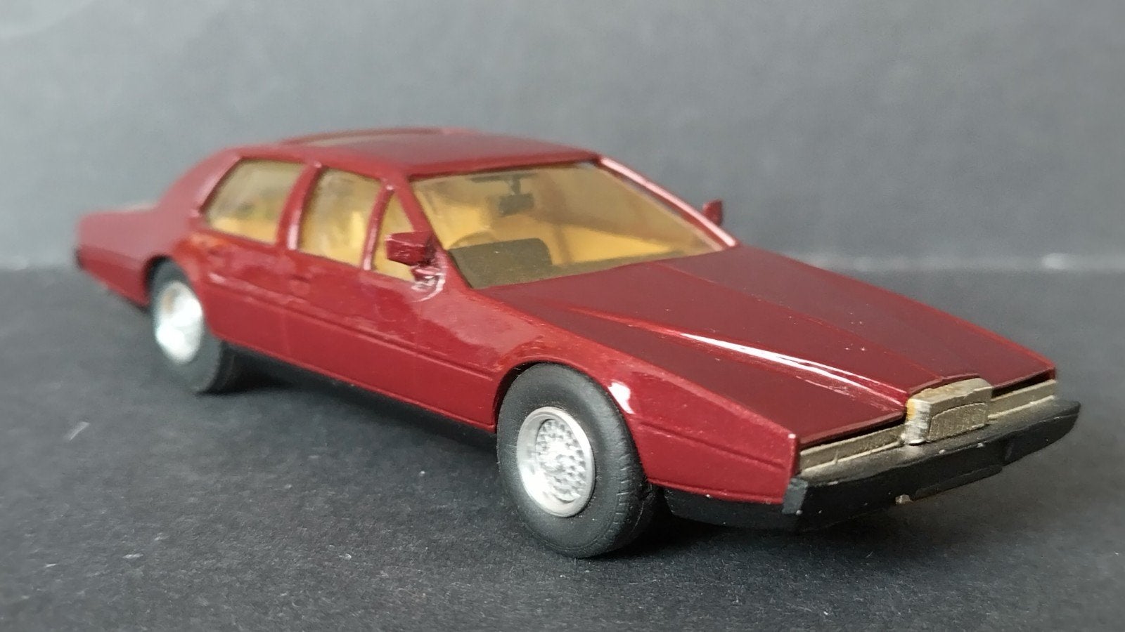 Aston Martin Lagonda 1:43 Western Models Pol, Overige merken, Auto, Verzenden, .