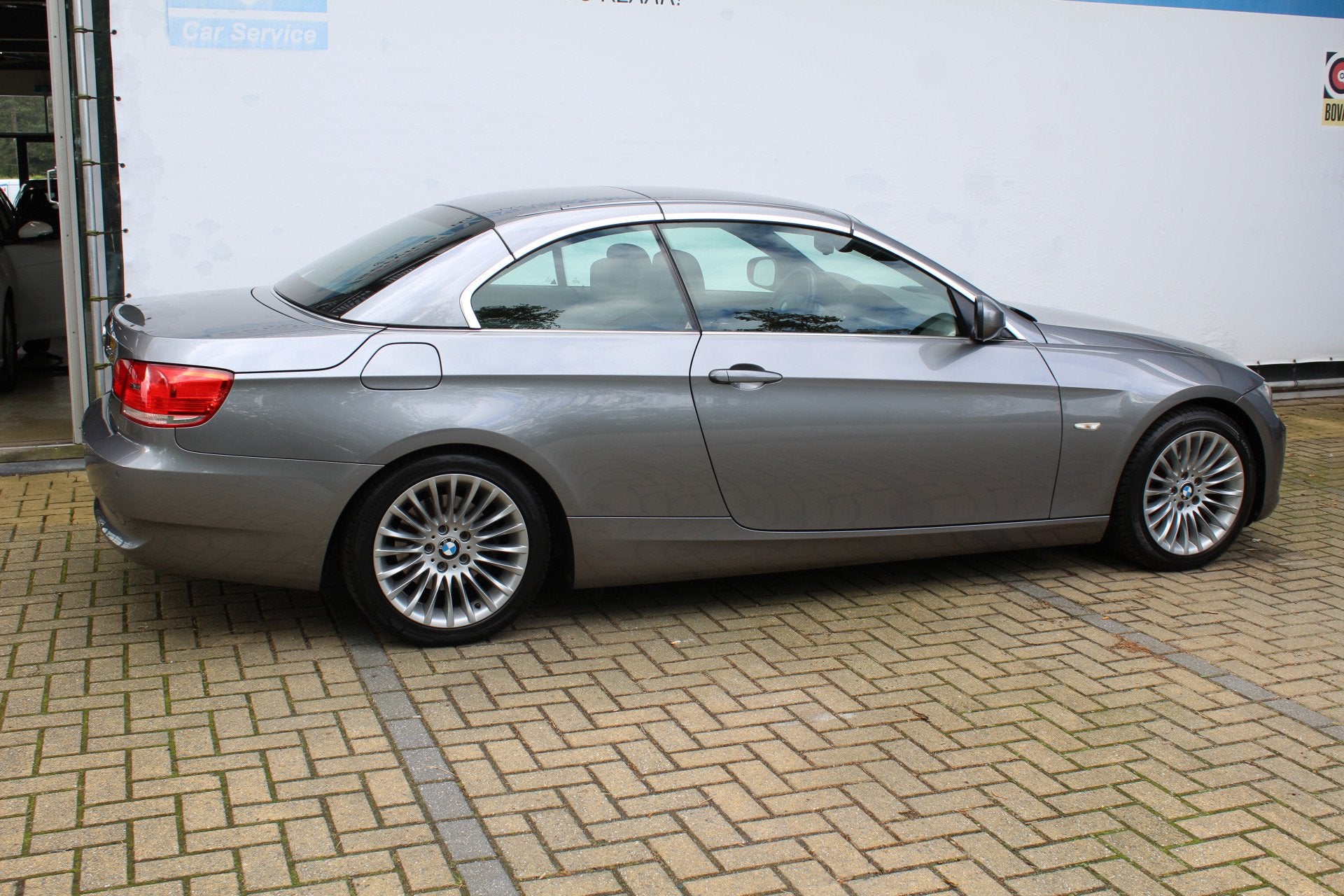 BMW 3 Serie Cabrio 325i High Executive 3.0L 6 Cilinder | Ele, Achterwielaandrijving, Gebruikt, Zwart, Cabriolet