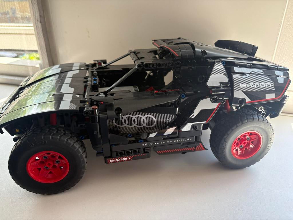 Lego audi rs q e-tron, Ophalen of Verzenden, Zo goed als nieuw