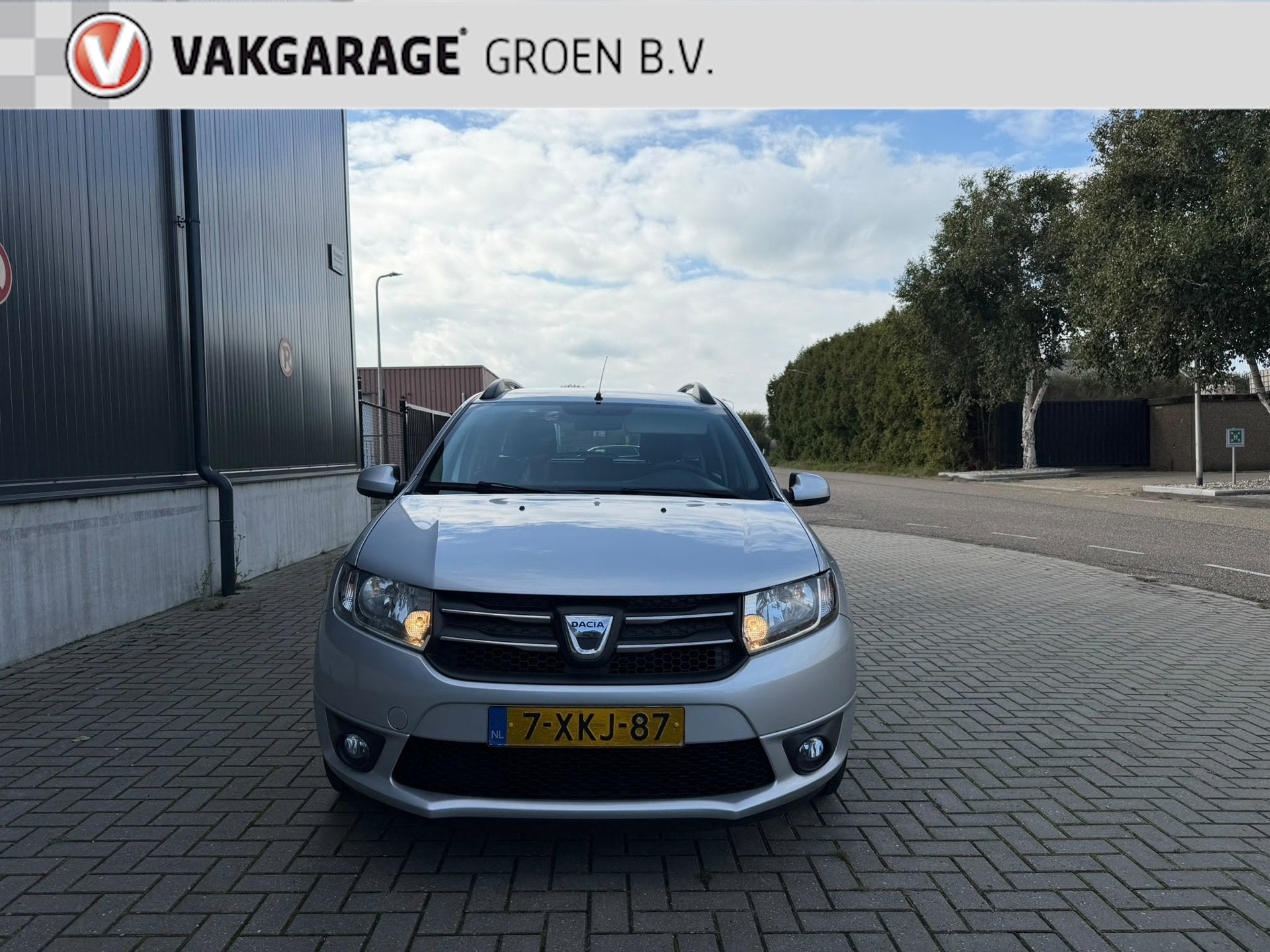 Dacia Logan MCV 0.9 TCe Lauréate / airco / cruise / trekhaa, Voorwielaandrijving, Stof, Zwart, Bedrijf