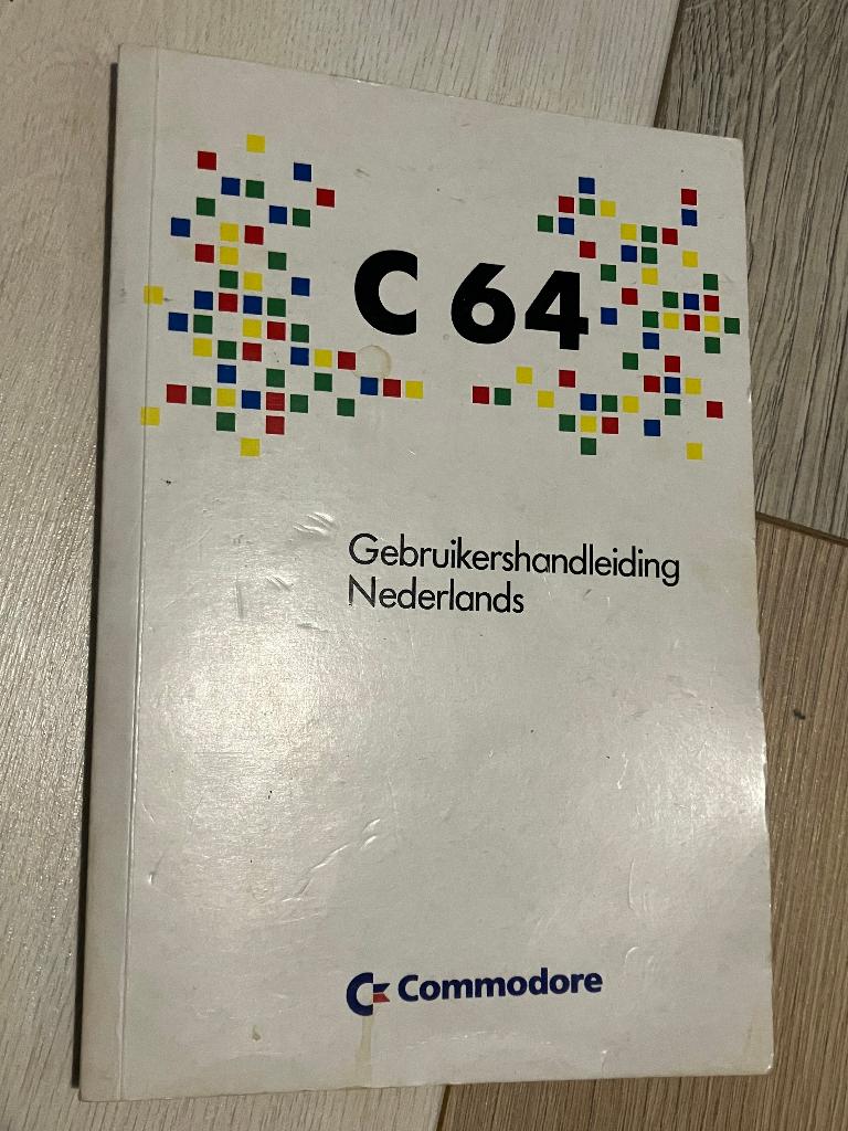 Gebruikershandleiding Nederlands Commodore C64 3e druk 1982, Computers en Software, Vintage Computers, Ophalen of Verzenden, Commodore C 64