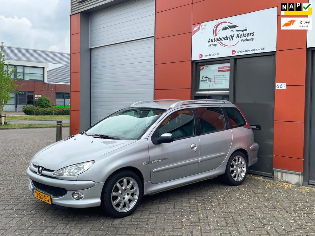 Peugeot 206 SW 1.6-16V Quiksilver APK NAP AIRCO CNTRL, Auto's, Peugeot, Voorwielaandrijving, 4 cilinders, Origineel Nederlands