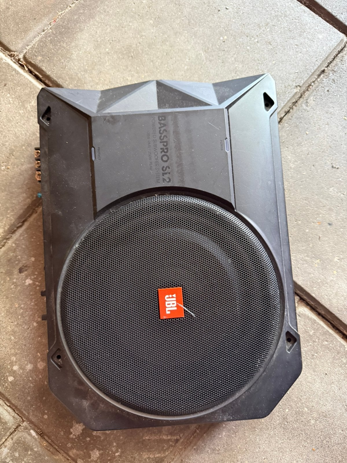 JBL BassPro SL2 underseat subwoofer, Auto diversen, Autospeakers, Ophalen of Verzenden, Zo goed als nieuw