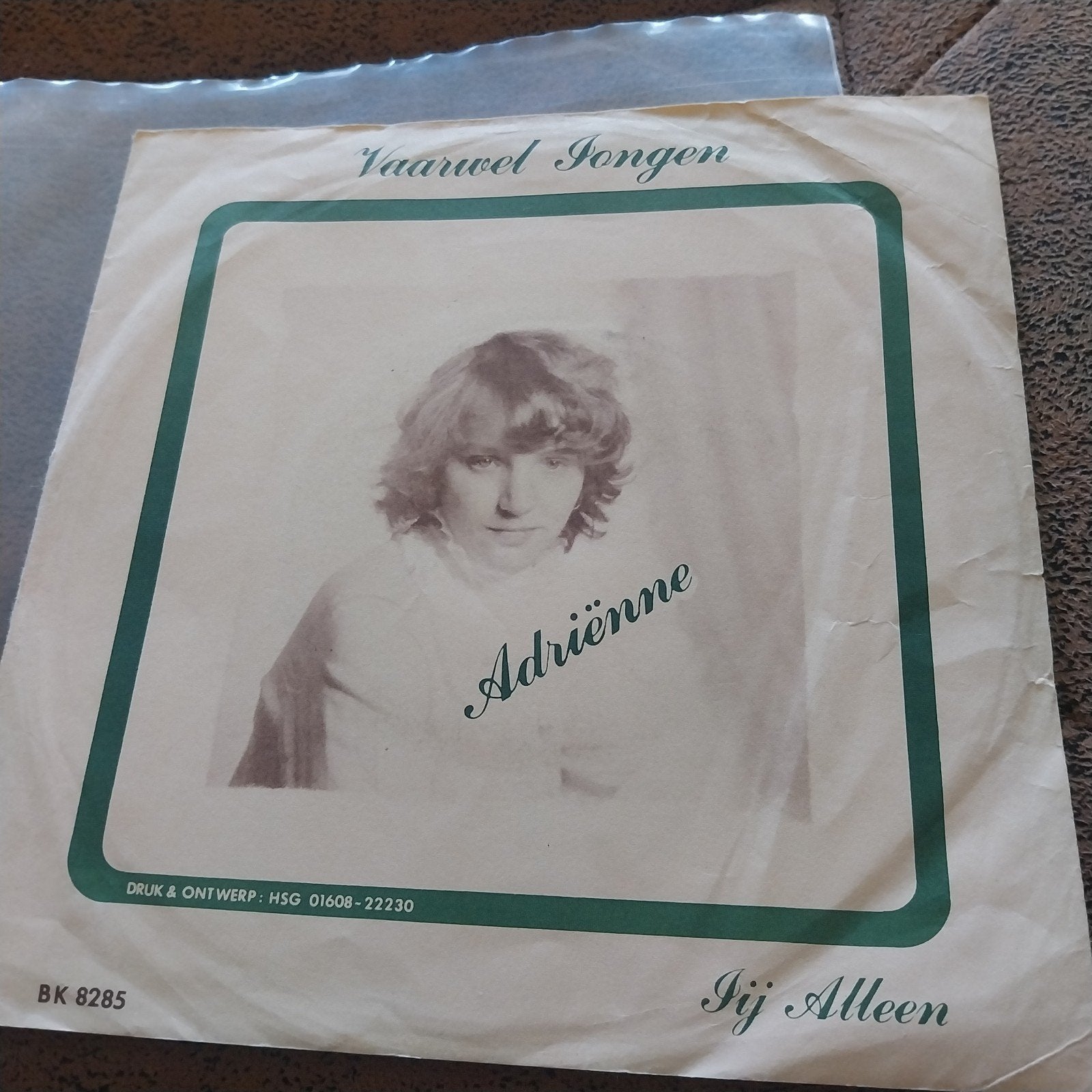 Adriënne - Vaarwel Jongen / Jij Alleen (Single, BK 8285), Fotohoes, Ophalen of Verzenden, Gebruikt, Nederlandstalig