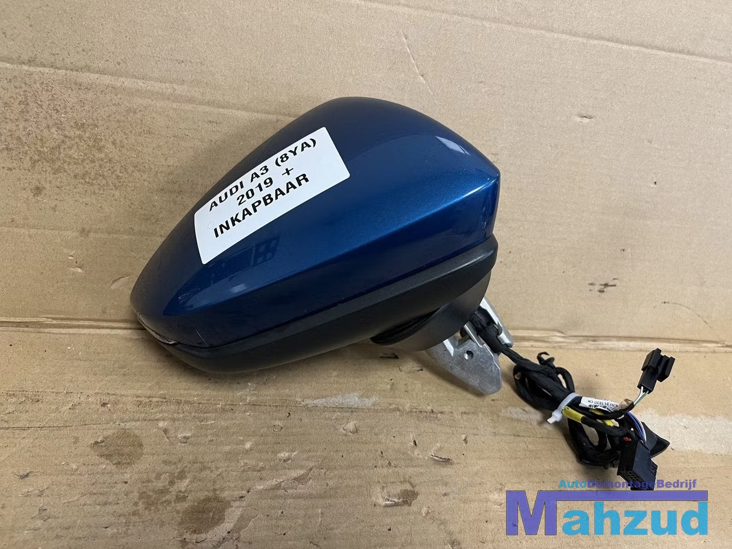 Audi A3 Sportback (8YA) Blauw rechts spiegel buitenspiegel 2, Gebruikt, AUDI AG, Auto-Union-Strasse 1
85045  Ingolstadt, DE, Kundenbetreuung@audi.de