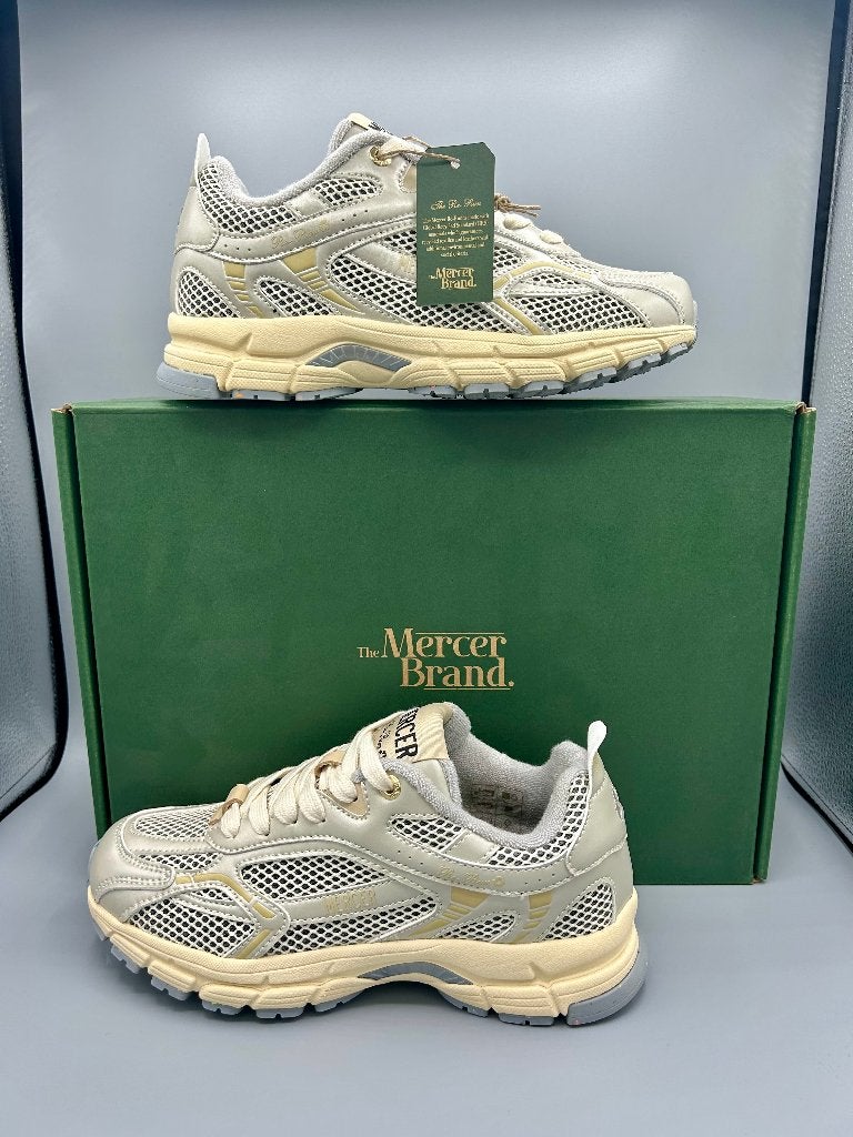Mercer Amsterdam The Re-Run Champagne Crème – Maat 38, Beige, Nieuw, Ophalen of Verzenden, Sneakers of Gympen