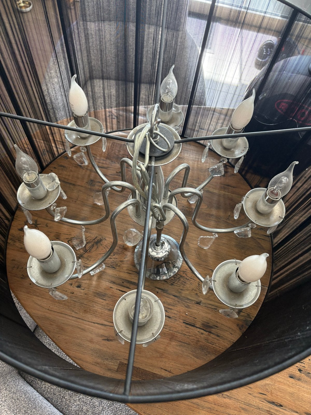Elegante kroonluchter met zwarte kap, Huis en Inrichting, Lampen | Kroonluchters, Ophalen of Verzenden, Gebruikt, Metaal, E14 (klein)