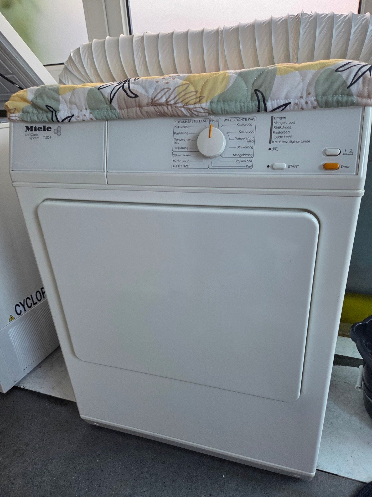 Miele SoftCare System T4123 Luchtafvoer Wasdroger, Ophalen, Wolprogramma, 6 tot 8 kg, Gebruikt