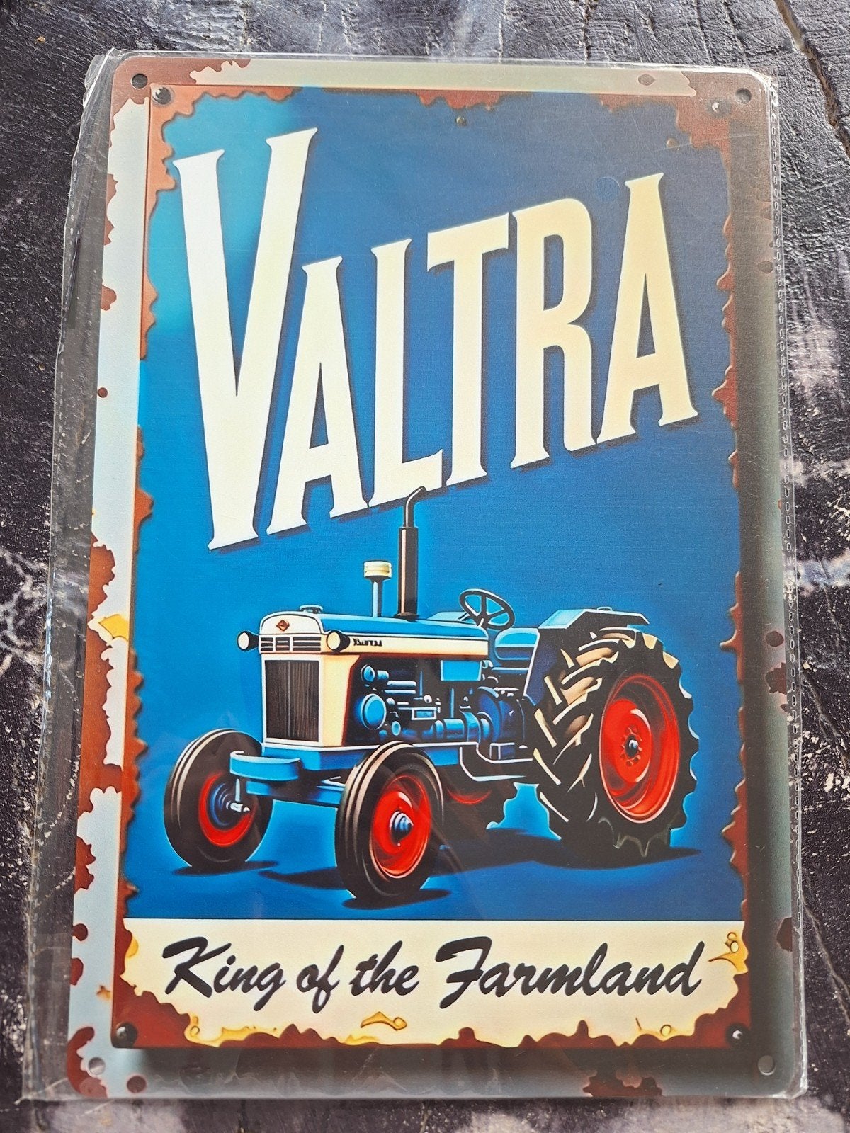 Valtra Tractor 'King of the Farmland' Metalen Bord, Ophalen of Verzenden, Nieuw