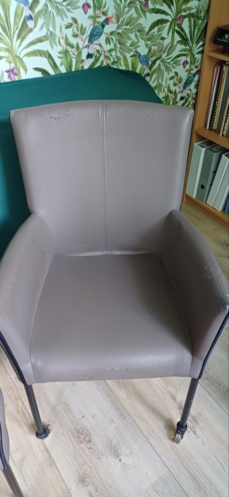 Eetkamerstoelen Knibbeler gratis, Huis en Inrichting, Ophalen, Gebruikt, Overige kleuren, Twee