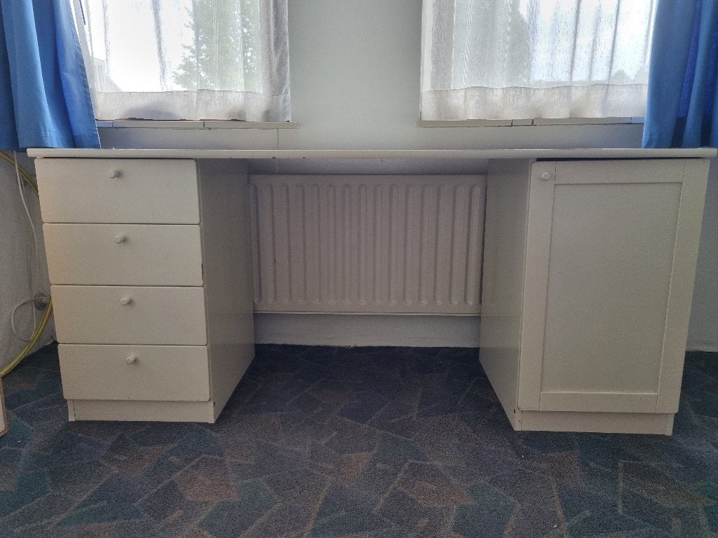 Bureau met deur en 4 lades, Huis en Inrichting, Bureaus, Ophalen, 160 cm, Gebruikt, Demontabel