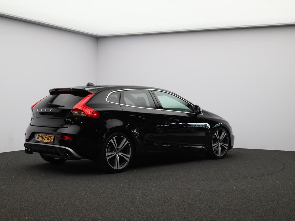 Volvo V40 T5 245pk R-Design / Stoel+voorruitverwarming / Par, Gebruikt, Euro 6, 4 cilinders, Zwart