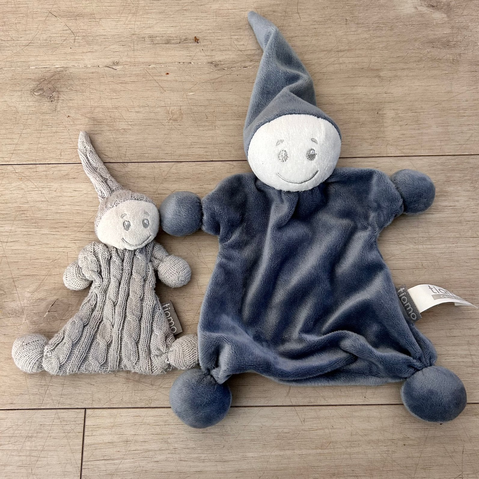 2 Tiamo Collection knuffeldoekjes grijs/blauw, Gebruikt, Overige karakters, Overige typen, Grijs