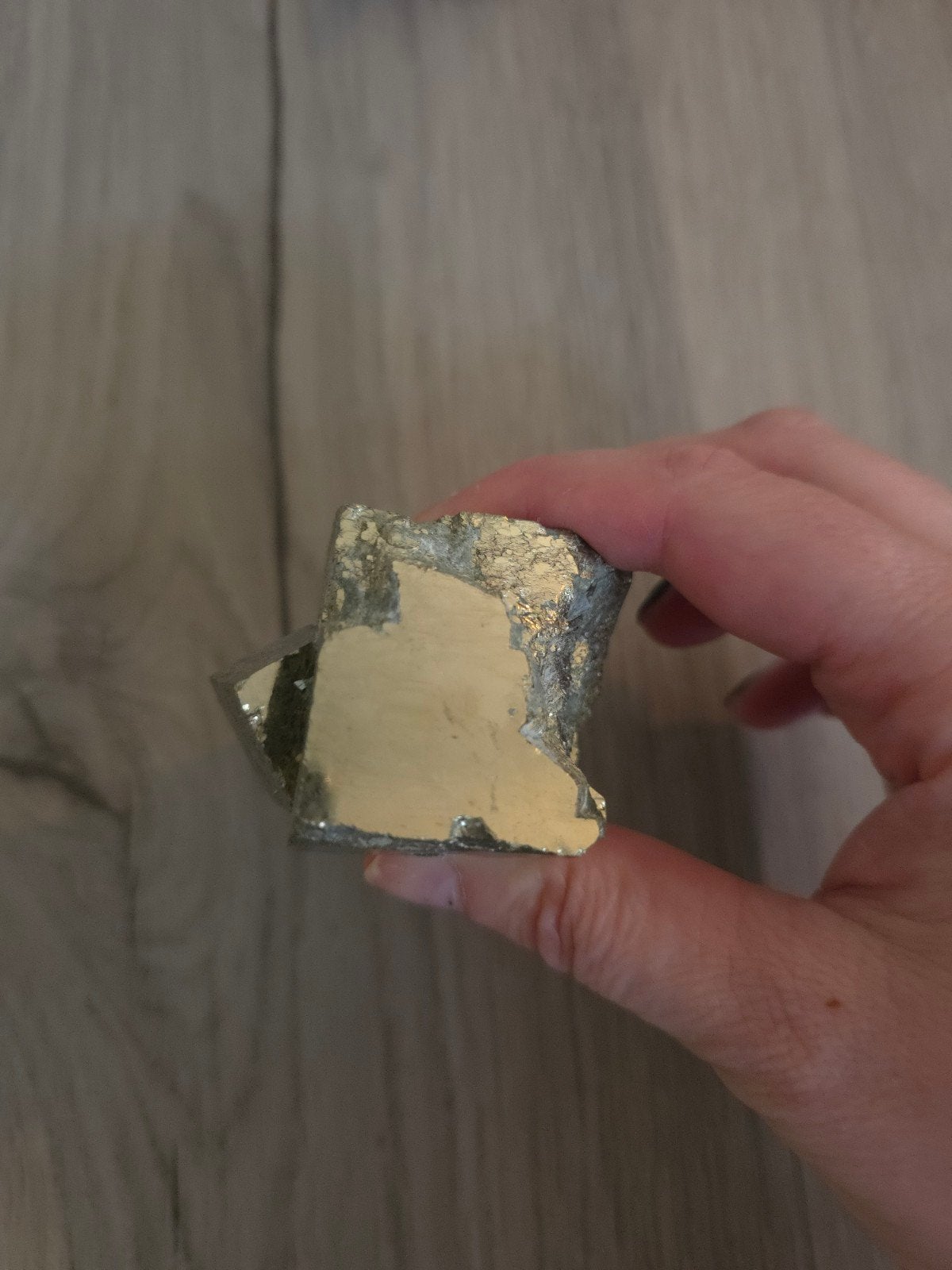 Prachtige Pyriet Mineraal - IJzerkies Kristal, Verzamelen, Verzenden