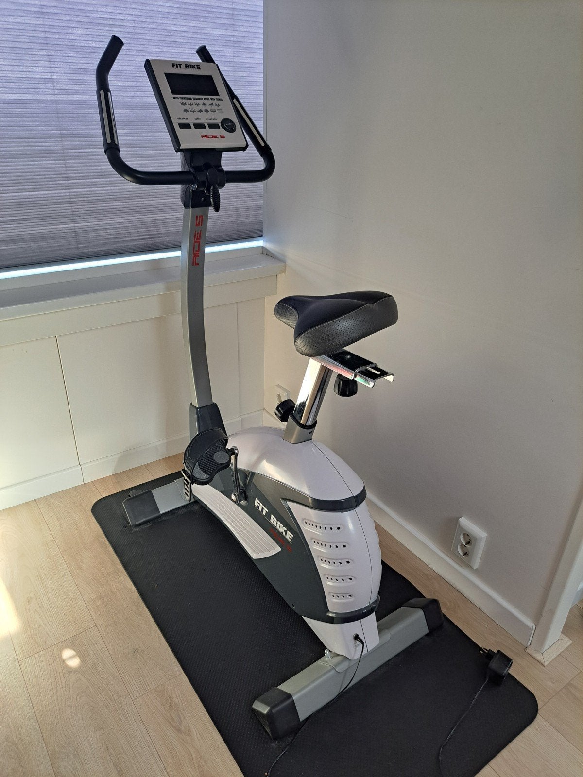 Fit Bike Ride 5 hometrainer incl. ondermat, Sport en Fitness, Ophalen, Armen, Zo goed als nieuw, Metaal