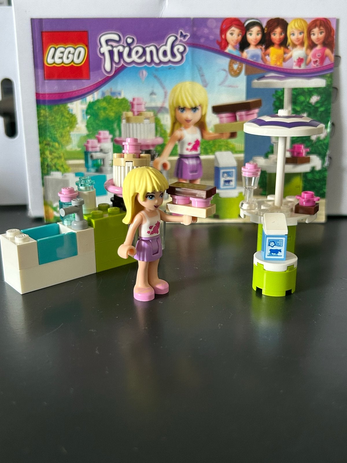 Lego Friends 3930 Stephanie's Buitenkeuken, Kinderen en Baby's, Lego, Friends, Ophalen of Verzenden, Zo goed als nieuw