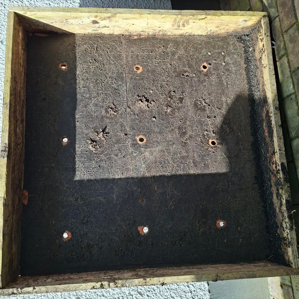 2 moestuinbakken op wieltjes met antiworteldoek en rek, Ophalen, Gebruikt, Rechthoekig, Hout