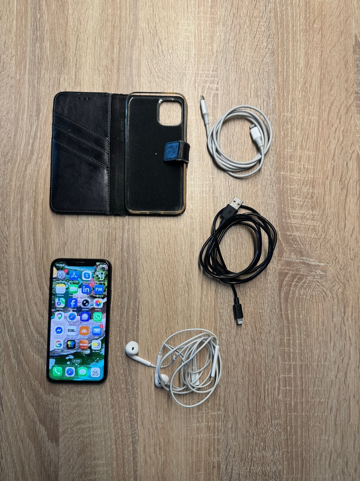 Iphone 11 pro incl deze accesy, Telecommunicatie, Mobiele telefoons | Apple iPhone, Ophalen, IPhone 11, Zo goed als nieuw, 64 GB