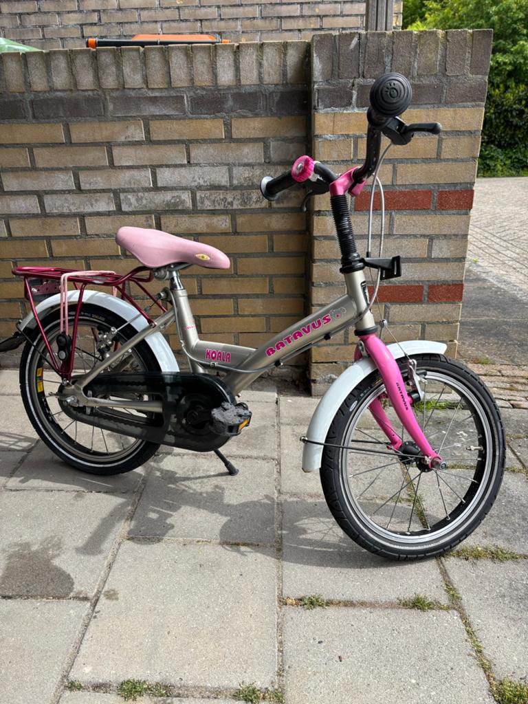 Batavus Koala Meisjesfiets - 16 inch - Roze/Zilver, Fietsen en Brommers, Fietsen | Meisjes, Ophalen, Terugtraprem, 16 inch, Handrem