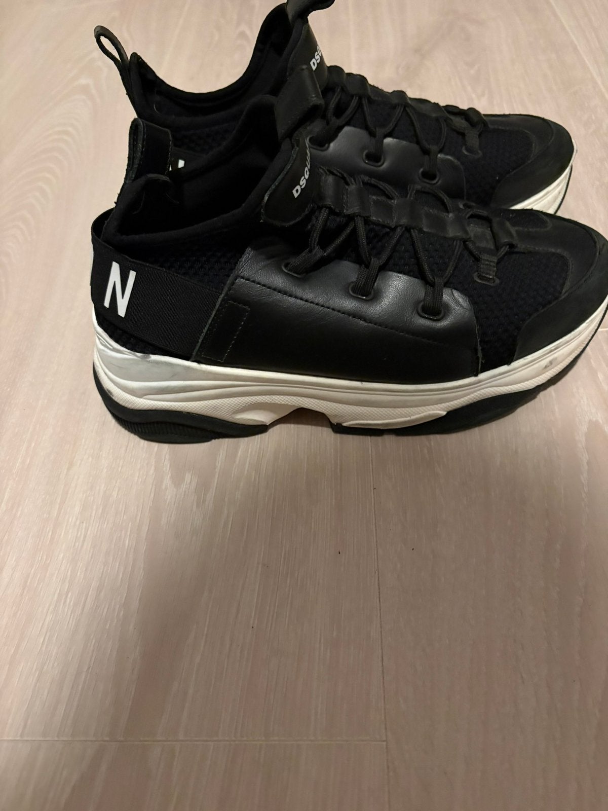 Dsquared damesschoenen maat 38, Kleding | Dames, Schoenen, Ophalen of Verzenden, Zo goed als nieuw, Sneakers of Gympen