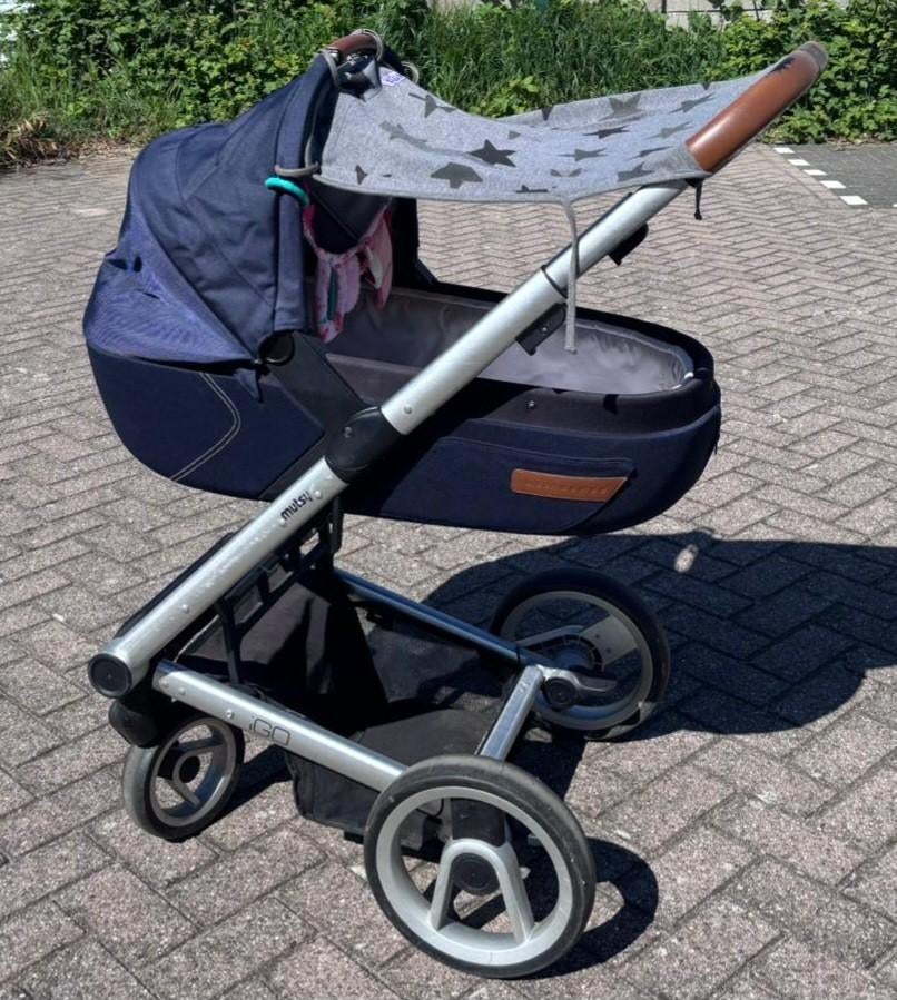 Wandelwagen Mutsy iGo: reiswieg, zitje, adapters maxi cosi, Ophalen, Gebruikt, Combiwagen, Mutsy