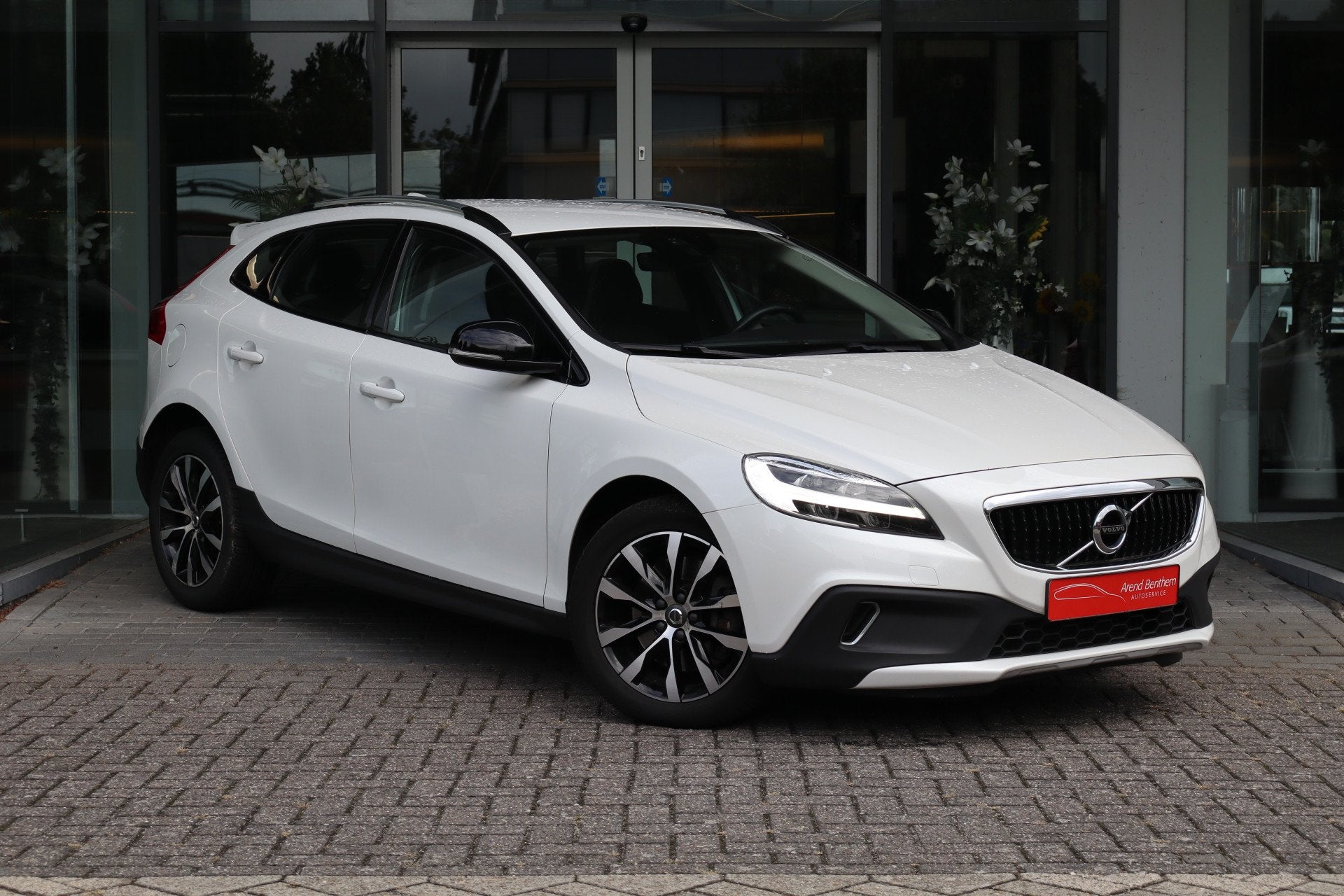 Volvo V40 Cross Country 1.5 T3 Dynamic Edition Navi / Led /, Auto's, Euro 6, 4 cilinders, 700 kg, Wit