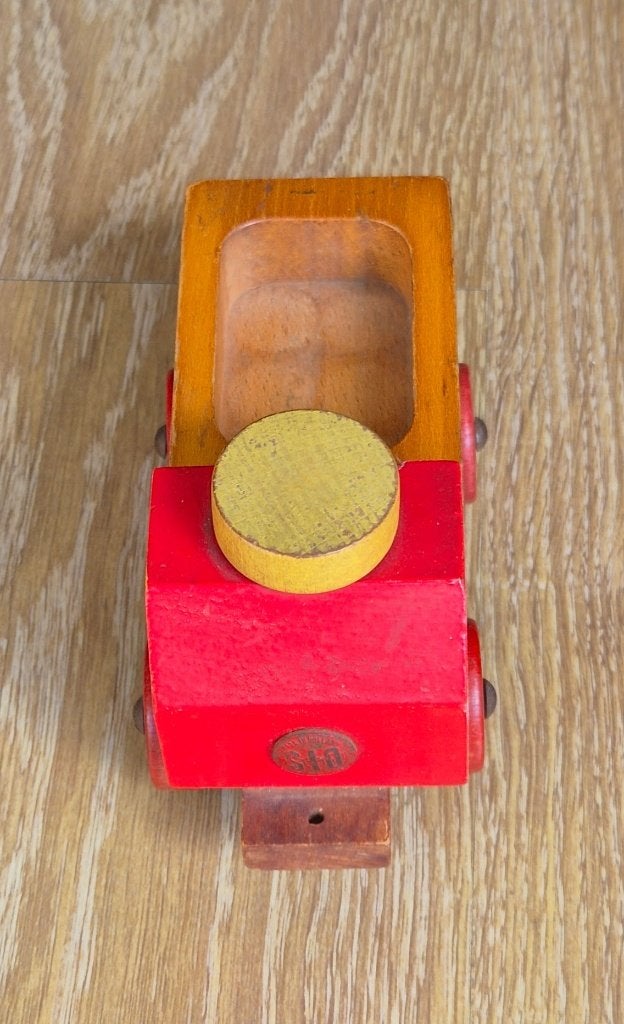Sio transport houten auto, jaren 60, Ophalen of Verzenden, Zo goed als nieuw, Rij- of Hobbelspeelgoed