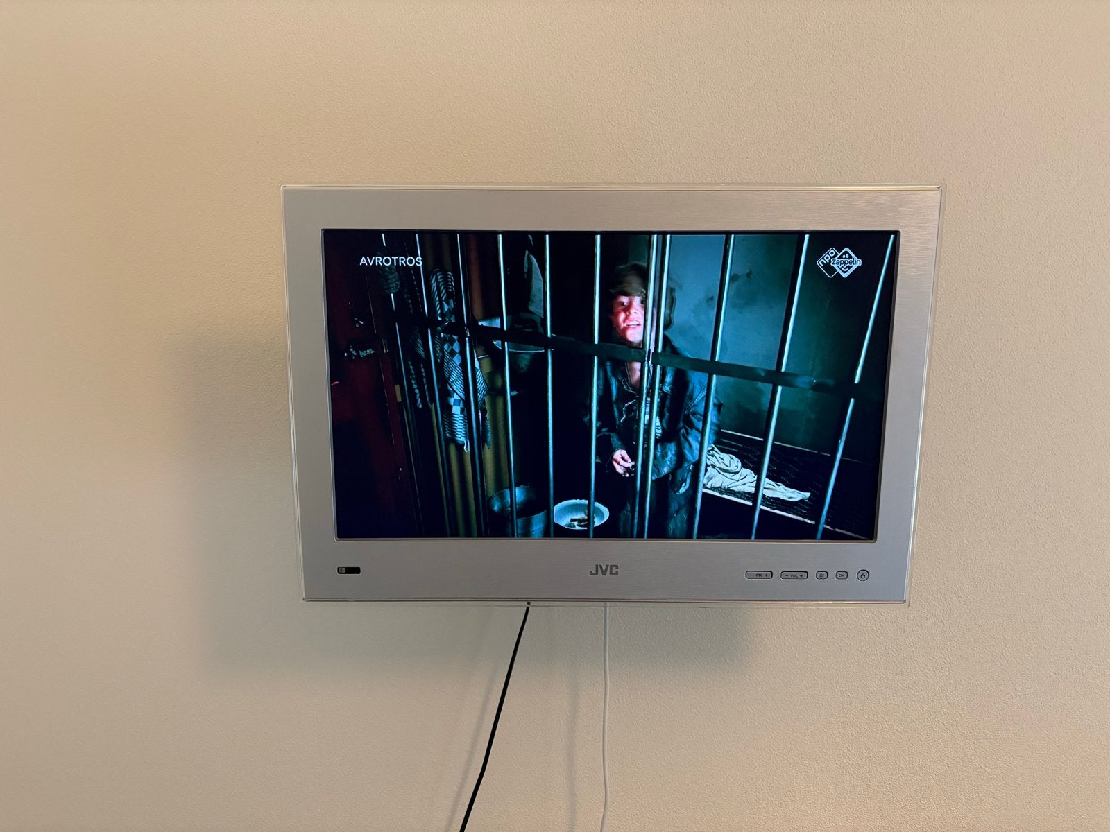 JVC 22 inch LED TV met Vogels muurbeugel, Ophalen, 50 Hz, HD Ready (720p), 40 tot 60 cm