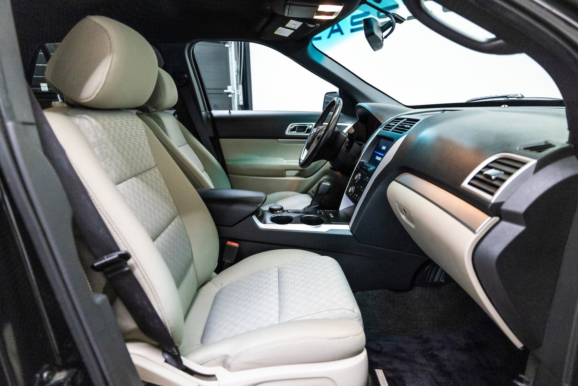 Ford Explorer XLT 7 Persoonsuitvoering Dealer auto, Auto's, Ford, Automaat, Parkeersensor, Stof, Gebruikt