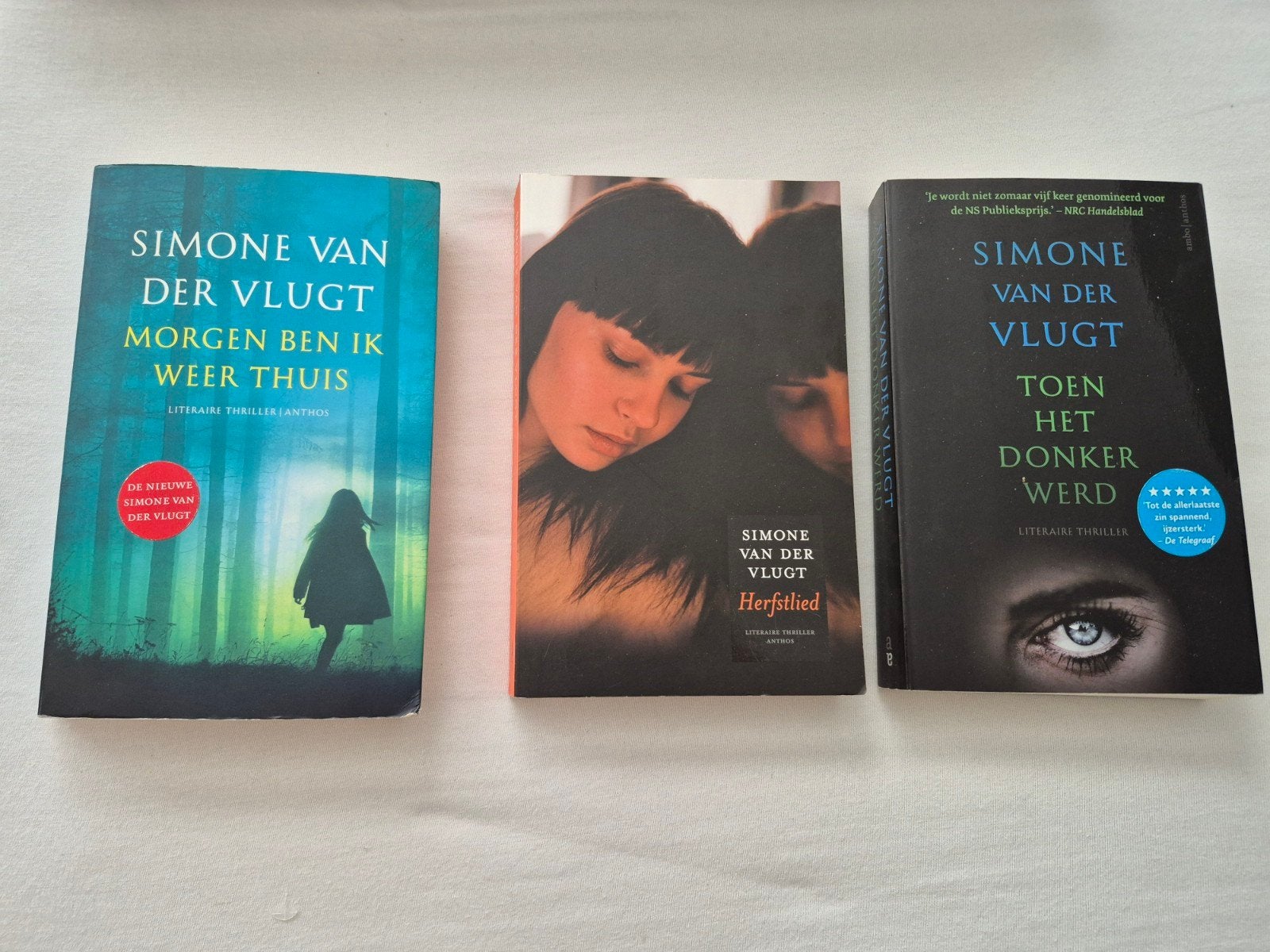 Drie literaire thrillers van Simone Van Der Vlugt, Boeken, Ophalen of Verzenden, Zo goed als nieuw