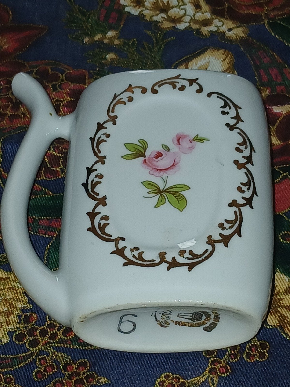 Vintage goudkleurige Karlovy Vary Porseleinen Spa Mok met Ro, Ophalen of Verzenden