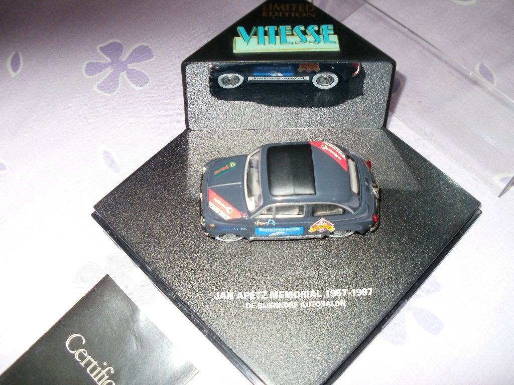 Vitesse Limited Edition Fiat 500 D 1962 beperkte uitgave., Hobby en Vrije tijd, Modelauto's | 1:32, Ophalen of Verzenden, Zo goed als nieuw