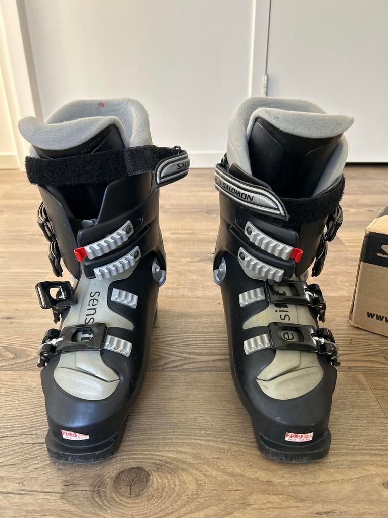 Salomon dames skischoenen maat 25.0, flex 50-60, Sport en Fitness, Skiën en Langlaufen, 160 tot 180 cm, Gebruikt, Schoenen, Skiën