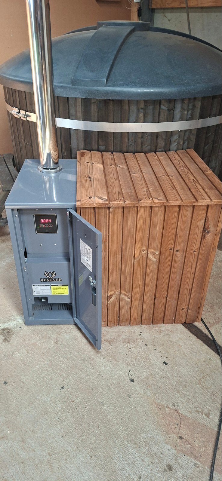 Kunststof 184 cm hufterproof houtgestookt of Rexener diesel, Ophalen, Info@wellnessandgarden.nl, Trap, Nieuw