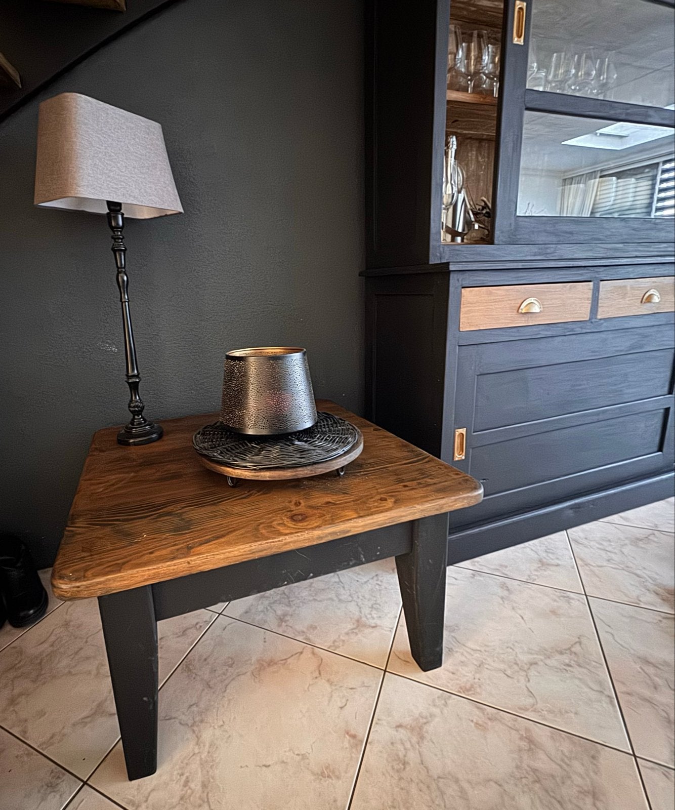 Houten tafel met zwart onderstel, Ophalen, Minder dan 45 cm, Minder dan 55 cm, Gebruikt