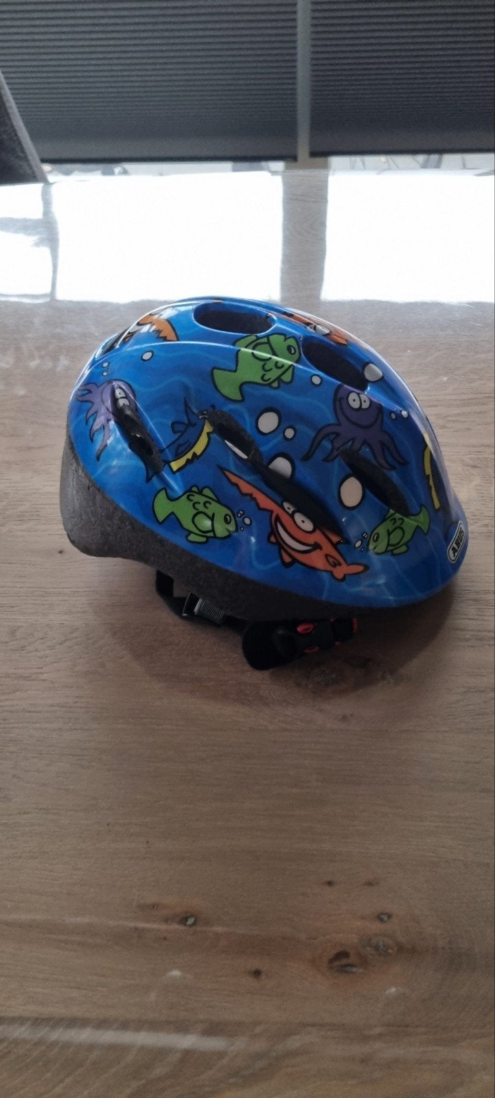 ABUS Smooty kinderfietshelm - Blauw met vissen (50-55cm), Gebruikt, Jongen of Meisje, Overige maten, Ophalen of Verzenden