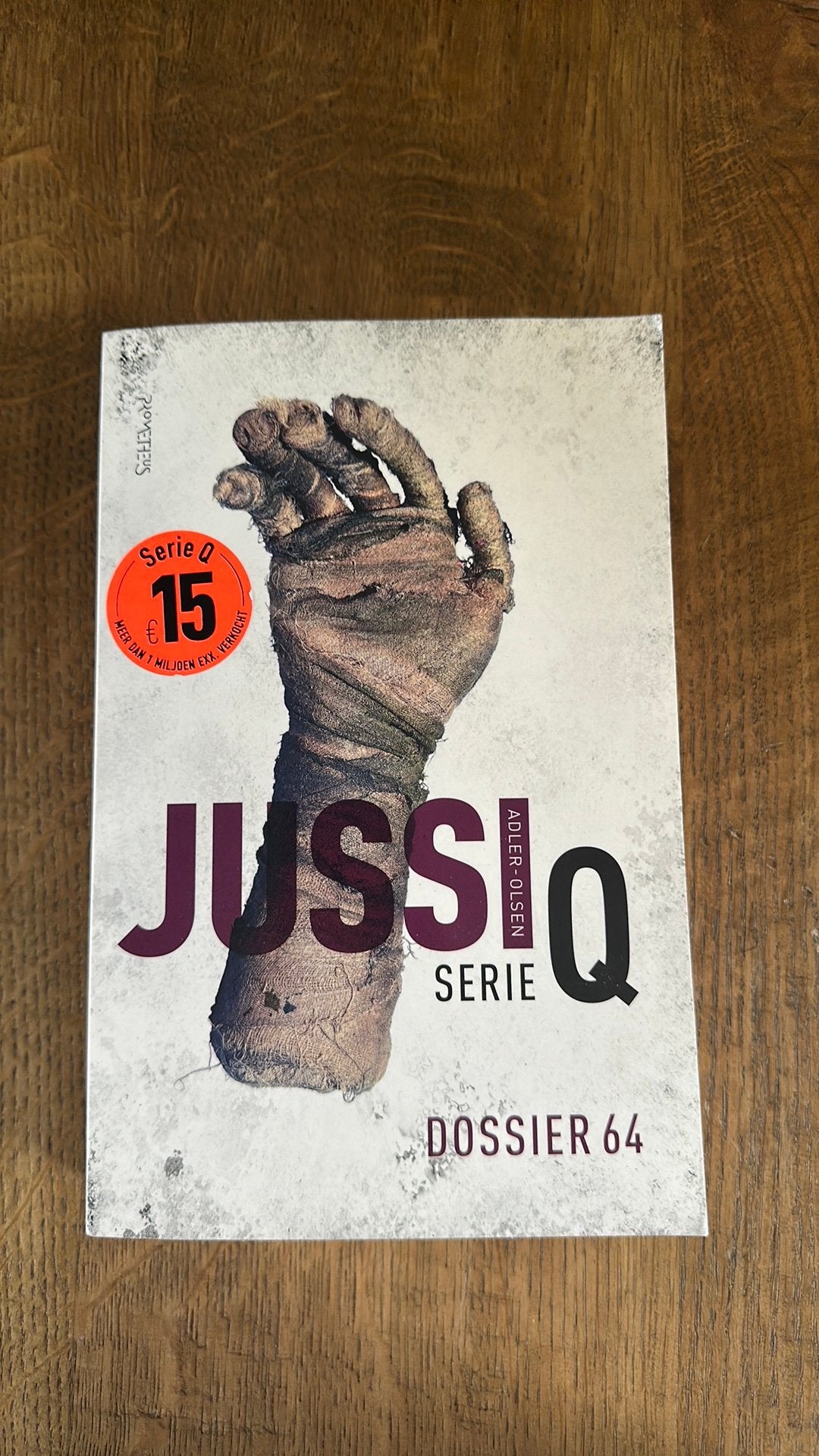 Jussi Adler-Olsen - Dossier 64, Ophalen of Verzenden, Zo goed als nieuw, Jussi Adler-Olsen