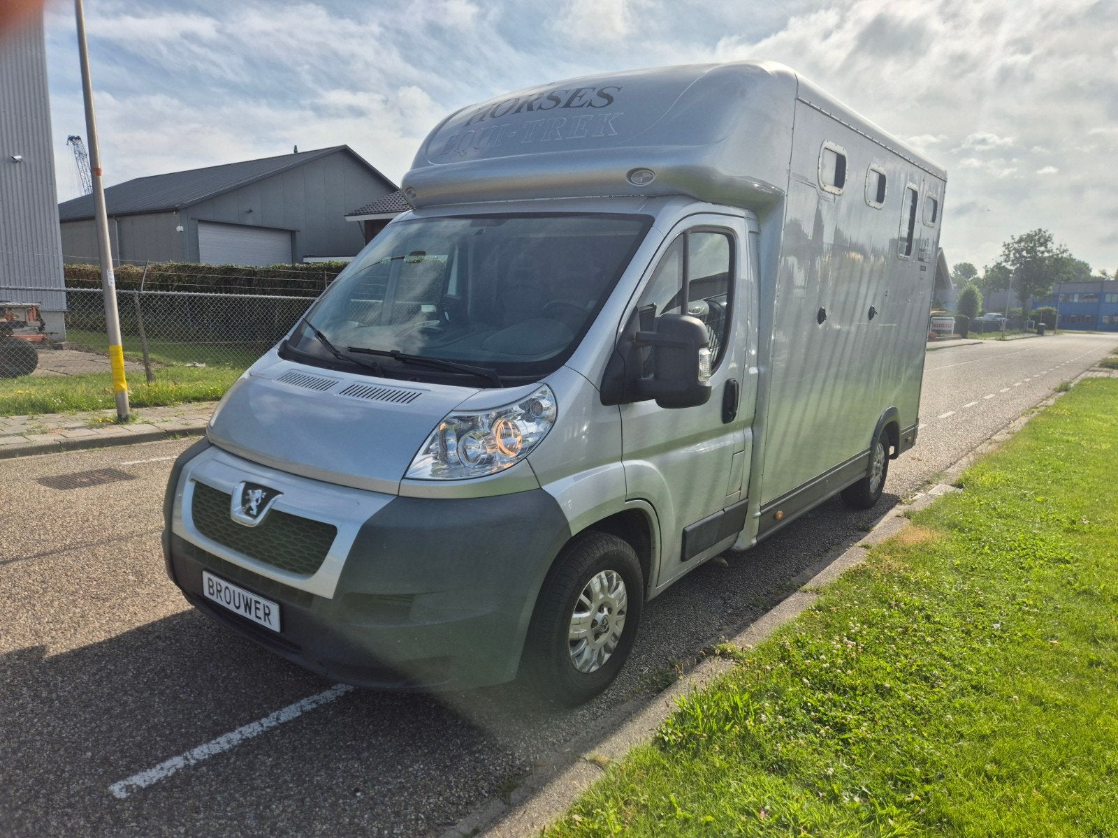 Keurige Peugeot Equi-trek horsetruck, Ophalen, Aluminium, Overige typen
