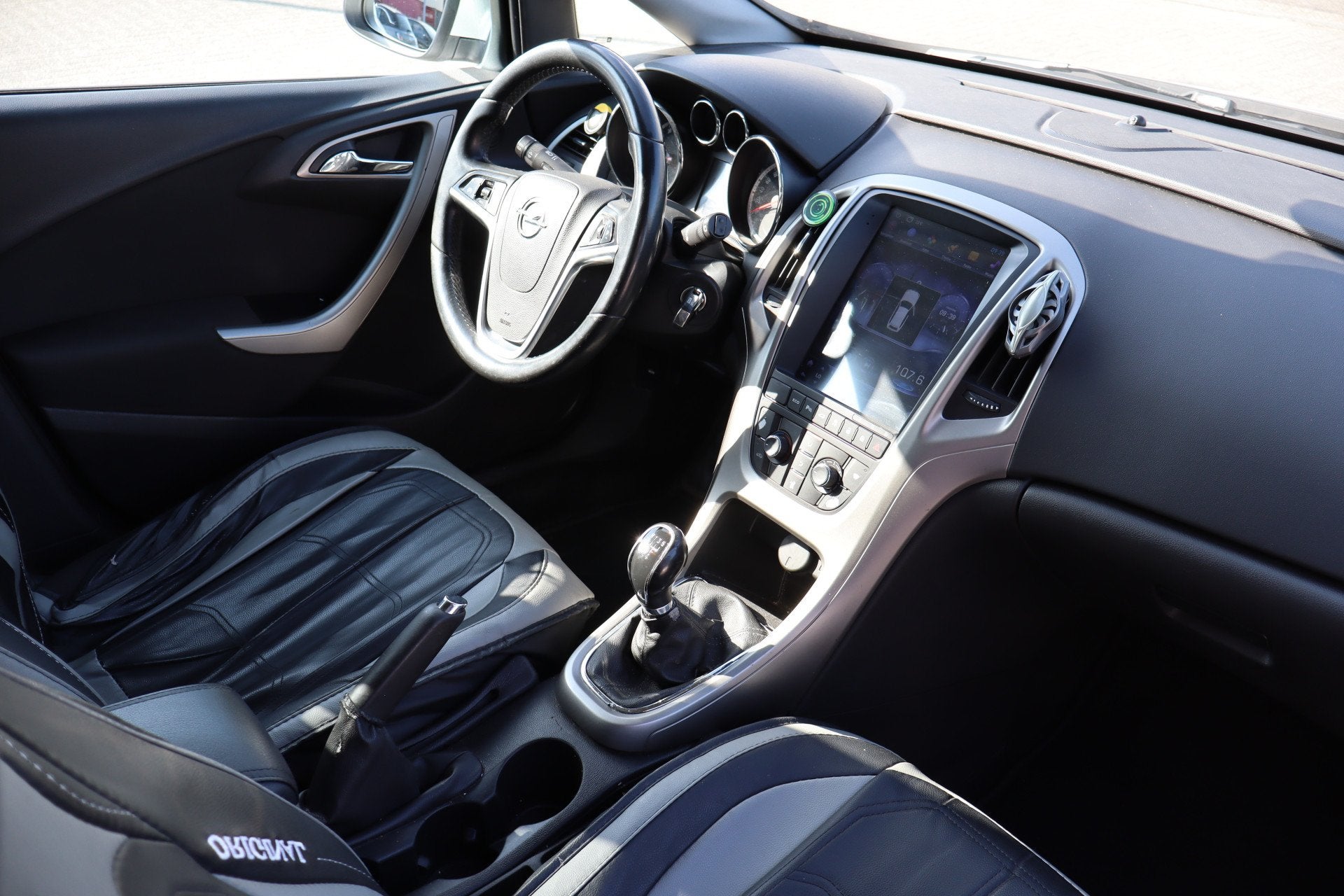 Opel Astra 1.6 Edition Cruise control/Achteruitrijcamera/Blu, Voorwielaandrijving, Euro 5, Stof, 4 cilinders