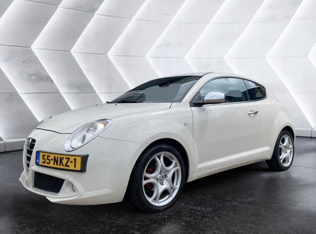 Alfa Romeo MiTo 1.4 Centenario (bj 2010), Auto's, Alfa Romeo, Euro 5, 4 cilinders, Bedrijf, Handgeschakeld