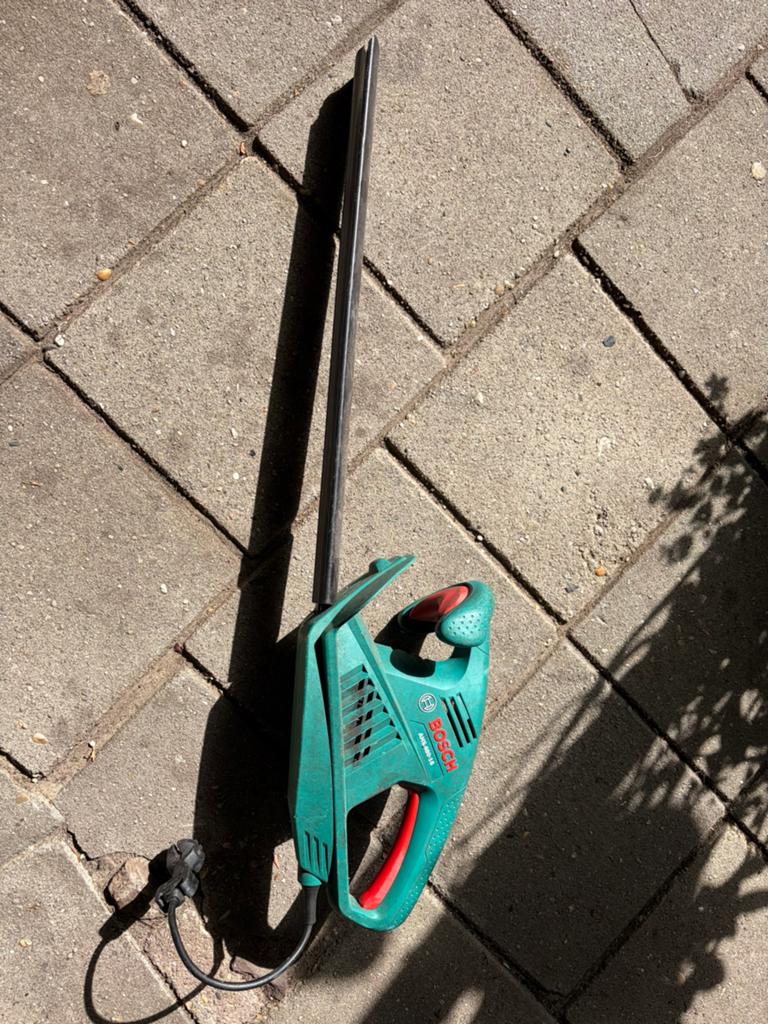 Heggenschaar Bosch 480-16, Tuin en Terras, Ophalen of Verzenden, Zo goed als nieuw, Elektrisch