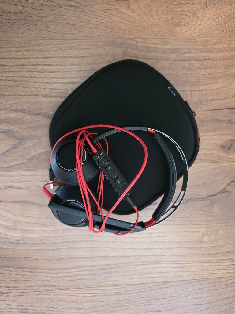 2x Poly Blackwire 5220 stereo headset met hoes en USB-A, Overige merken, On-ear, Ophalen of Verzenden, Zo goed als nieuw