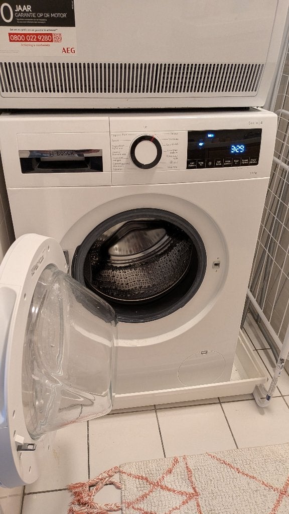 Wasmachine Bosch Serie 4, Ophalen, 1200 tot 1600 toeren, Gebruikt, 8 tot 10 kg