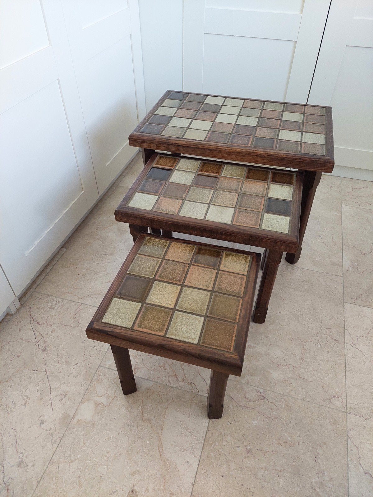 Set van 3 bijzettafels met tegels, vintage, Gebruikt, Rechthoekig, Hout, Ophalen